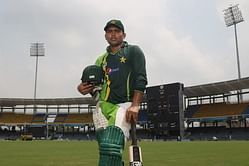 Umar Akmal cleared to play after suffering a fit