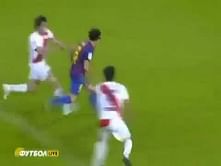 Video: Xavi Hernandez's unbelievable pass