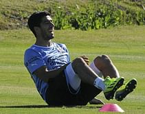 Liverpool set to offer Luis Suarez a new contract