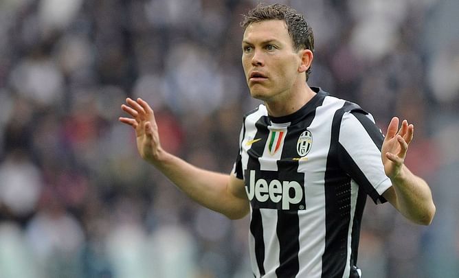Should Manchester United look to get Juventus' Stephan Lichtsteiner?