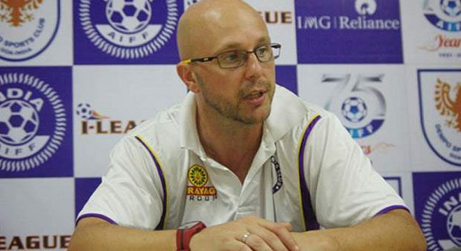 "I don’t think the fourth official has ever played football before," says Eelco Schattorie