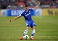 Marco Van Ginkel controls the ball during the exhibition match at Rajamangala National stadium in Bangkok on July 17, 2013. (Getty Images)