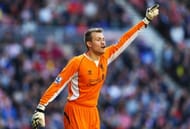 Simon Mignolet gives instructions during the Barclays Premier League match between Sunderland and Liverpool at the Stadium of Light on September 29, 2013 in Sunderland, England. (Getty Images)