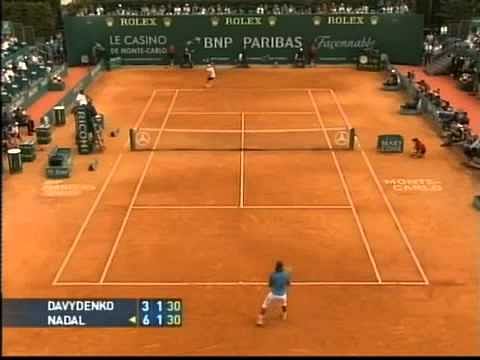 Video: Rafael Nadal's amazing slide to win a point