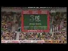 Video: Sachin Tendulkar out HIT WICKET!