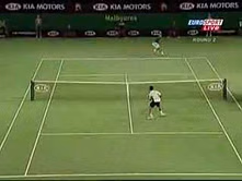 Video: Roger Federer overcomes the barrier of the net