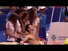 Video: Novak Djokovic gets a massage by four models