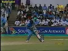 Video: James Anderson hurts Rahul Dravid with a lethal delivery