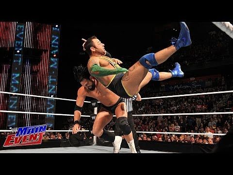 Video: Santino Marella vs. Damien Sandow: WWE Main Event
