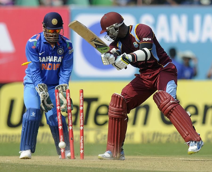 Marlon Samuels castled