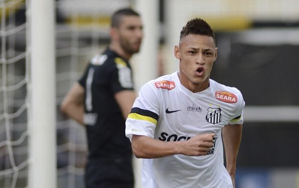 Rumour: Tottenham Hotspur to battle Sevilla for Neilton - Santos's new 'Neymar'
