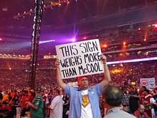 WWE: Top 5 Unforgettable Fan Signs