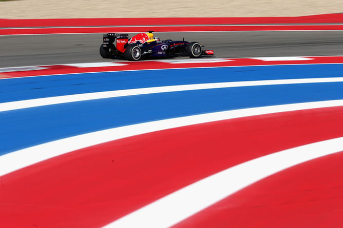 Vettel heads Webber in final practice at Austin