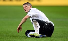 Bayern Munich's Bastian Schweinsteiger to undergo ankle surgery