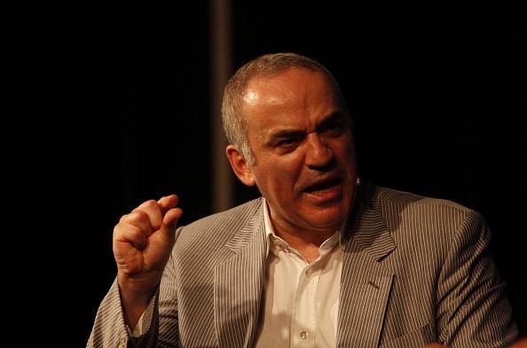 World Chess Championship 2013: Garry Kasparov checks in