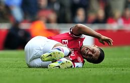 Arsenal's Alex Oxlade-Chamberlain suffers injury setback, out till 2014.