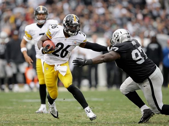 Pittsburgh Steelers v Oakland Raiders