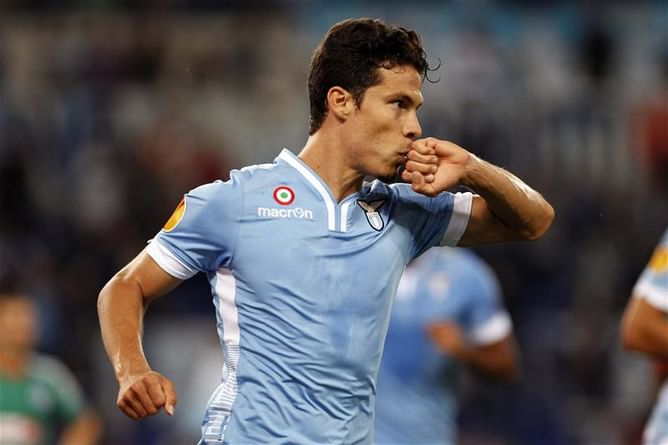 Arsenal and Spurs dealt blow as freescoring midfieler to commit future at Lazio