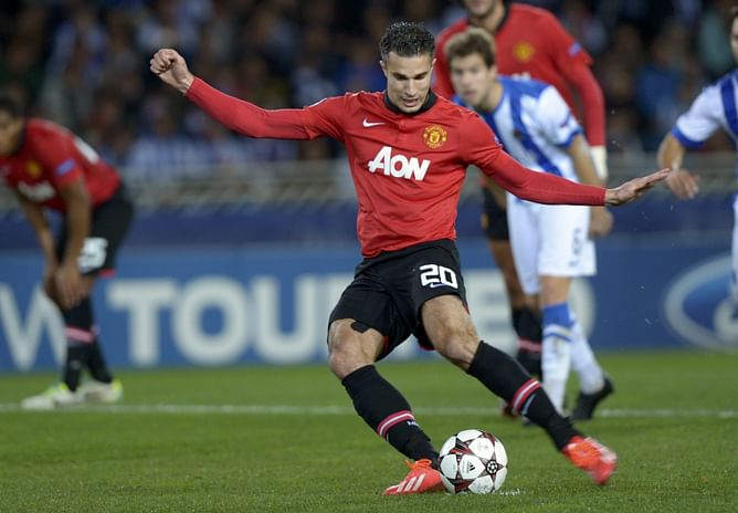 Van Persie vs Giroud: Can The Frenchman trump the ex-Gunners talisman?