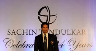 Sachin Tendulkar kept out of the team huddle by skipper MS Dhoni for a reason