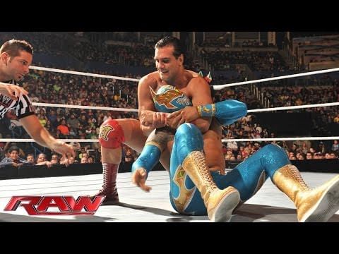 Video: Sin Cara vs. Alberto Del Rio - Monday Night RAW