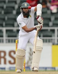 Hashim Amla added 93 with Graeme Smith