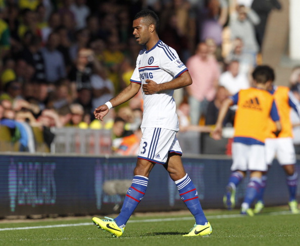 Transfer news: Jose Mourinho will speak to Ashley Cole about Chelsea future, Football News