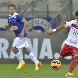 Transfers: Everton Ribeiro prefers Manchester United to Real Madrid