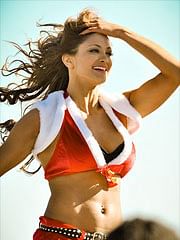 Large wrestler at WWE tryouts, Eve Torres note, Stuart Tomlinson, Chris Nowinski targeting football