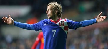 Should Chelsea sign Sevilla midfielder Ivan Rakitic?