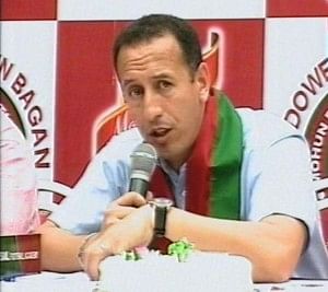 Mohun Bagan players back coach Karim Bencherifa