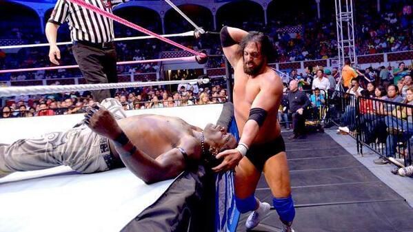 R Truth vs. Damien Sandow