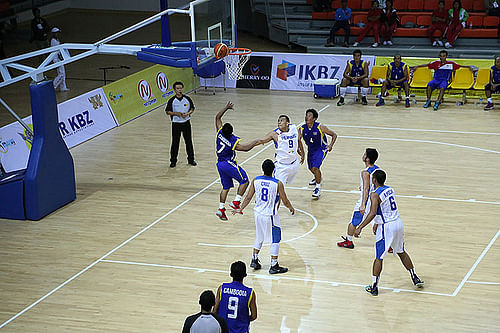 Cambodia vs Philippines at SEA Games Basketball