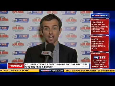 Video: Baichung Bhutia signs for Manchester United