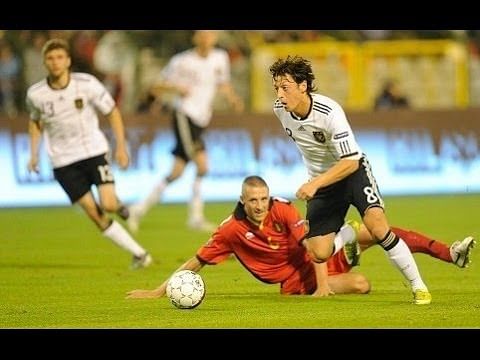 Video: Mesut Ozil Top 10 Goals & Assists in his Career