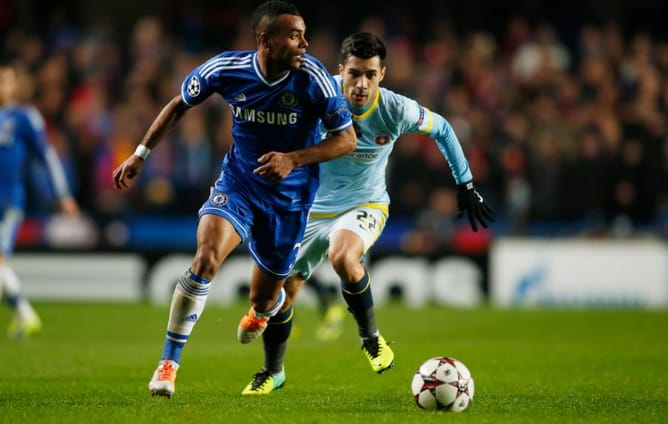 Chelsea's Ashley Cole vents anger at lack of game time