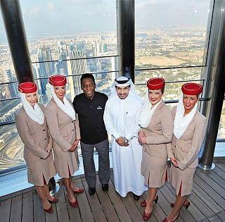 Football star Ronaldo, legend Pele co-promote Emirates Airline