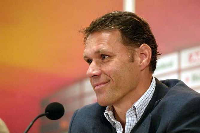 Marco Van Basten to leave Heerenveen
