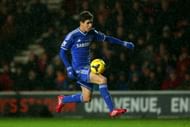 SOUTHAMPTON, ENGLAND - JANUARY 01: Oscar of Chelsea controls the ball prior to scoring his team's third goal during the Barclays Premier League match between Southampton and Chelsea at St Mary's Stadium on January 1, 2014 in Southampton, England. (Photo by Warren Little/Getty Images)