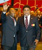 Pele pays tribute to Eusebio