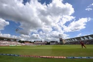 Nottinghamshire Outlaws v Lancashire Lightning - Friends Life T20