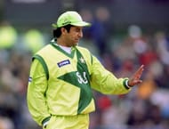 UNITED KINGDOM - OCTOBER 11: CRICKET : WASIM AKRAM / PAKISTAN (Photo by David Munden/Popperfoto/Getty Images)