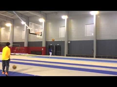 Video: Tennis's premier showman Gael Monfils does a slam dunk!