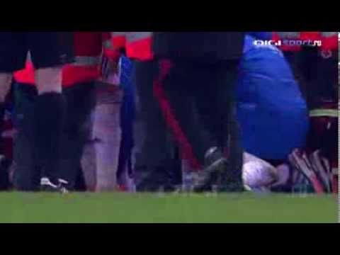 Video: Cristiano Ronaldo hit in the head with lighter thrown by Atletico Madrid supporter
