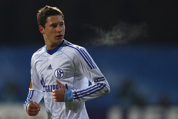 Schalke GM Horst Heldt reveals Arsenal bid big for Julian Draxler