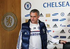 Vine: What is Jose Mourinho trying to tell the Chelsea players?