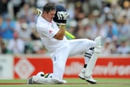 England batsman Kevin Pietersen celebrat