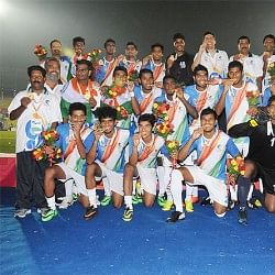 Lusofonia Games medals given not just to players, but also to kit boy and interpreter