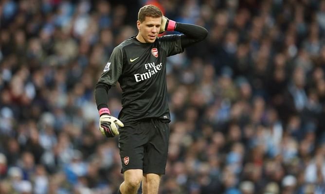 Arsenal star Wojciech Szczesny punished for offensive gesture?