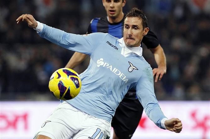 Rumour: Miroslav Klose set to sign a new deal despite Gunners interest